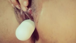 Me masturbo hasta el orgasmo con cualquier objeto que tengo cerca - 2