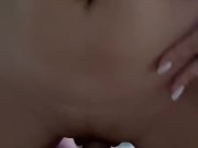 Насаживается на большой член под музыку 7/16