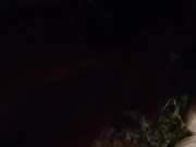 Moglie vogliosa mi fa una sega nel parco pubblico 2/16