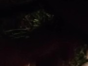 Moglie vogliosa mi fa una sega nel parco pubblico 5/16