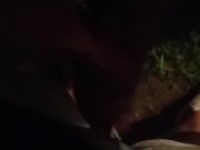 Moglie vogliosa mi fa una sega nel parco pubblico 9/16