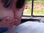 belleza en el bosque, hago mamada profunda y titjob a mi consolador...!!! 14/16