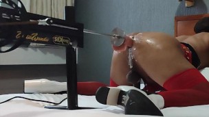 SEXO NA MÁQUINA DE FODER