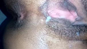 my pussy washed by craempie too much cum right after he destroys my pussy🍆🥛🍑💦🤤