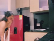 metió se metió en la cocina y su culo me encendió!
