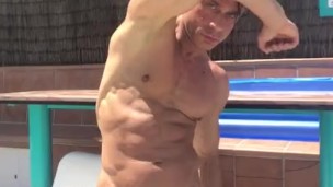 Nude muscle show