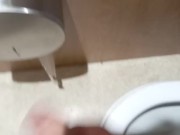 batendo uma no banheiro de um shopping 15/16