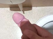 batendo uma no banheiro de um shopping 2/16