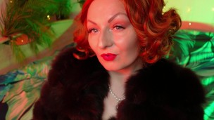 lipstick fetish video - close up ASMR - blogger in FUR