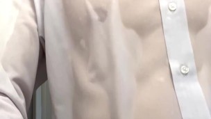 服を着たままシャワー