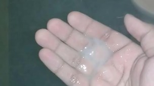 Comiendo mi semen