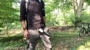Pissing dude shows off