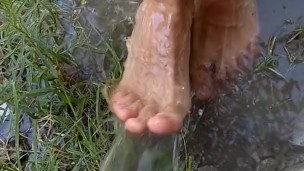Getting my feet wet / foot shower