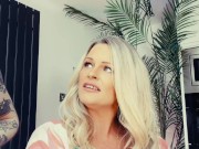 Sexy Momma - Gigi is online trying to make a dollar when in walks her hot step mom Nikki 2/16