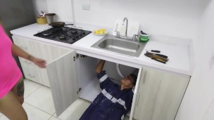 ME DEJO FOLLAR POR EL FONTANERO 1 PARTE