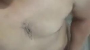 En la ducha ,dandome amor 