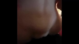 Énorme orgasme avec une belle poupée a gros seins