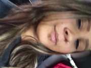 ¡Pago el servicio de UBER desnudándome para el conductor de Uber, me encantó! 4/16