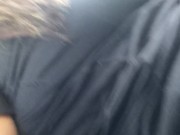 ¡Pago el servicio de UBER desnudándome para el conductor de Uber, me encantó! 7/16