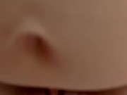 Puta chiquita y gritona la cogen bien rico en posición de misionero y la llenan de leche SEXO CASERO 4/16