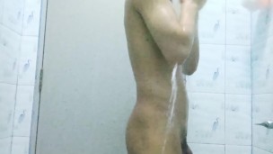 16/09/22 my girlfriend wants to see I'm naked 