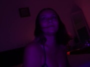 mamma in lingerie a rete cavalca un dildo e schizza come un vulcano 3/16