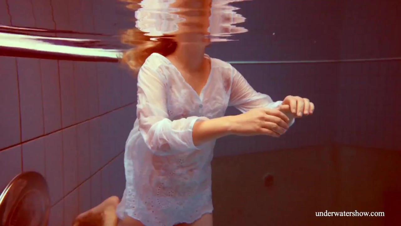 Hot sexy horny teen babe Melisa Darkova swimming nude alone - Free Sex Video - RedTube