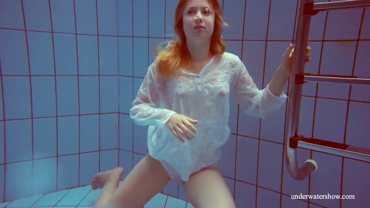Hot sexy horny teen babe Melisa Darkova swimming nude alone - Free Sex Video - RedTube
