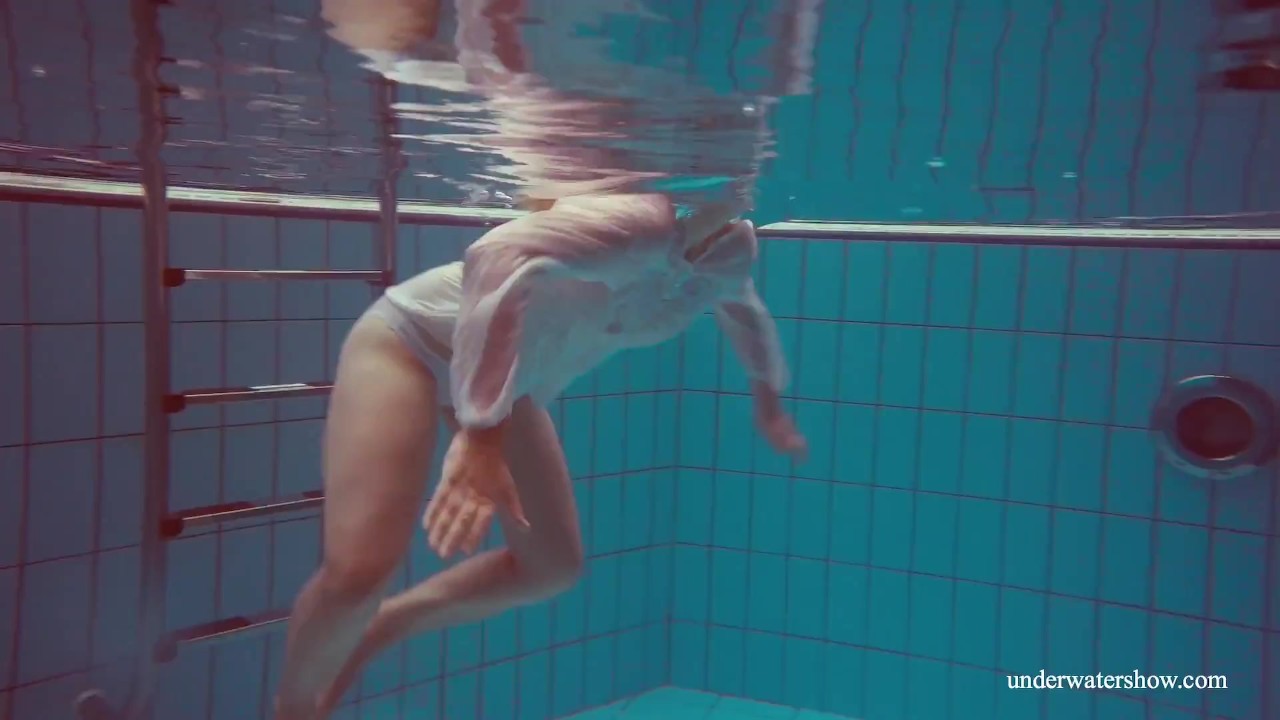 Hot sexy horny teen babe Melisa Darkova swimming nude alone - Free Sex Video - RedTube