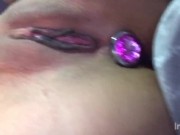 Latina juega y se calienta con su plug anal 15/16