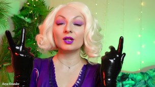 ASMR purple lipstick process video - slowly close up of make up - sexy lips with steel braces