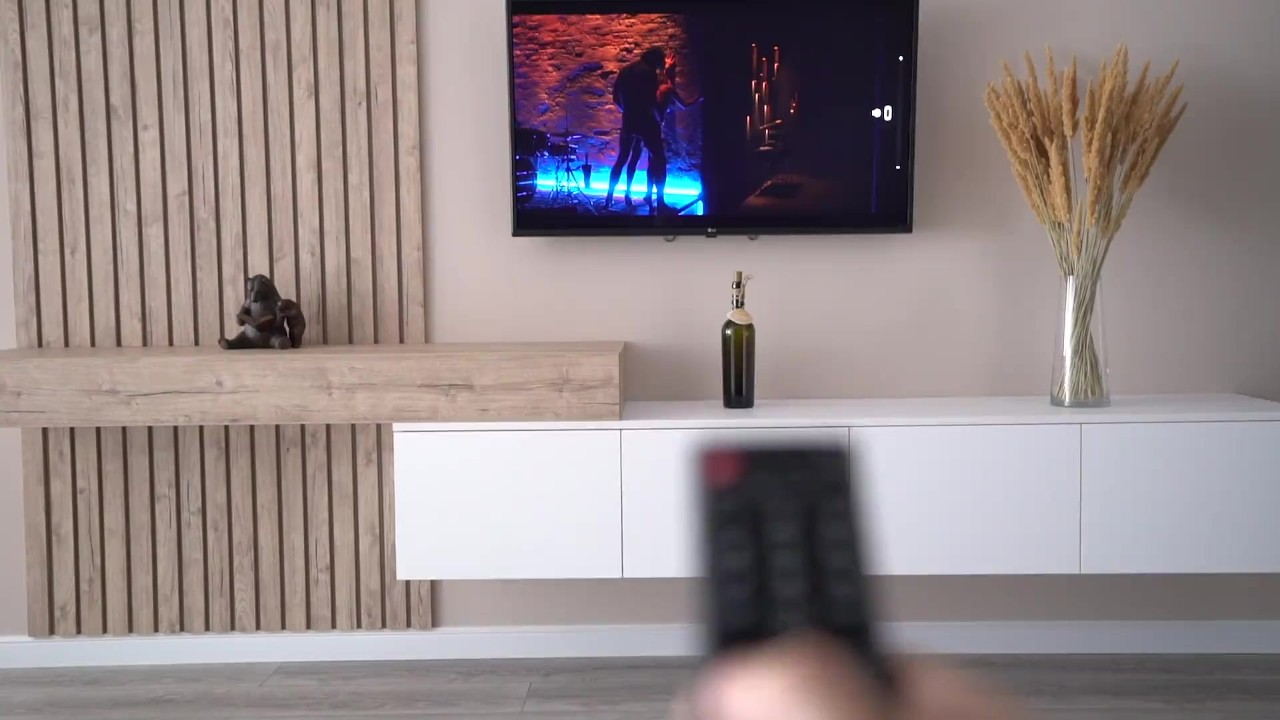 Stepdaughter seduces stepdad by watching porn with door open - step daughter begs for creampie - Free Sex Video - RedTube