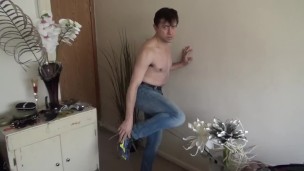 Hunky Maolo gets XXX help from A Hot Buddy!