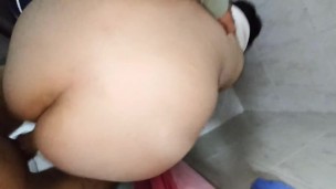 Penetró a mi Madrastra Saliendo de su ducha sin Condón