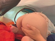 野外露营时，直接掏出鸡巴塞进她嘴里。 6/16