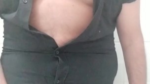 Cumshot in the office toilet 