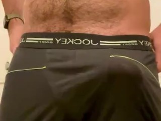 Es difícil esconderlo cuando está así