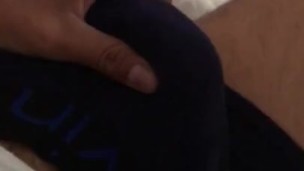 POV me despierto después de tener sueños humos y me toco debajo de las sábanas 