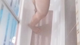 Masaje con mi tanga usado y mis uñas pintadas de puta.