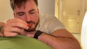 Macrophilia - drinking giant vore
