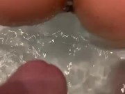 Rebolando pelada na banheira do motel 10/16