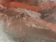 Rebolando pelada na banheira do motel 16/16