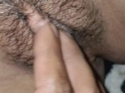 masturbando a jovencita tetona, le doy bien duro miemtras su mama no esta 5/16