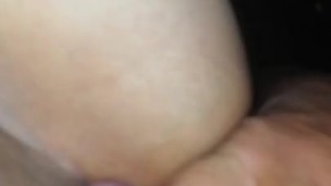 Dándole a mi vecina de perrito 