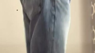 Spreading my cheeks in the fitting room🤤