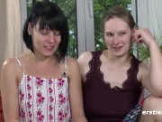 Ersties: Marie wird von ihrer deutschen Freundin ausgiebig verwöhnt 9/16