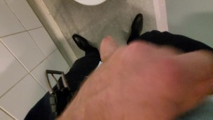 Quick wank during the break 