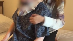 【くすぐり検証】ヘッドロックしながらくすぐられたらどうなる？♡ #shorts