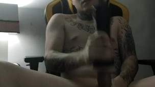 Em um novo cenário me masturbando para excitar 