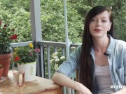 Ersties: 21-Jährige aus Hamburg masturbiert leidenschaftlich vor Kamera 2/16